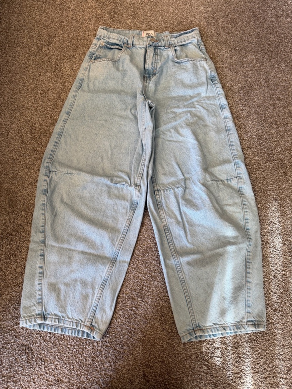 Urban Outfitters BDG Rih Extreme Barrel Mid-Rise Jean y2k chic tiktok trendy fyp - Picture 4 of 8